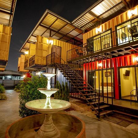 Tuscany Land Resort Donmuang Banguecoque Exterior foto